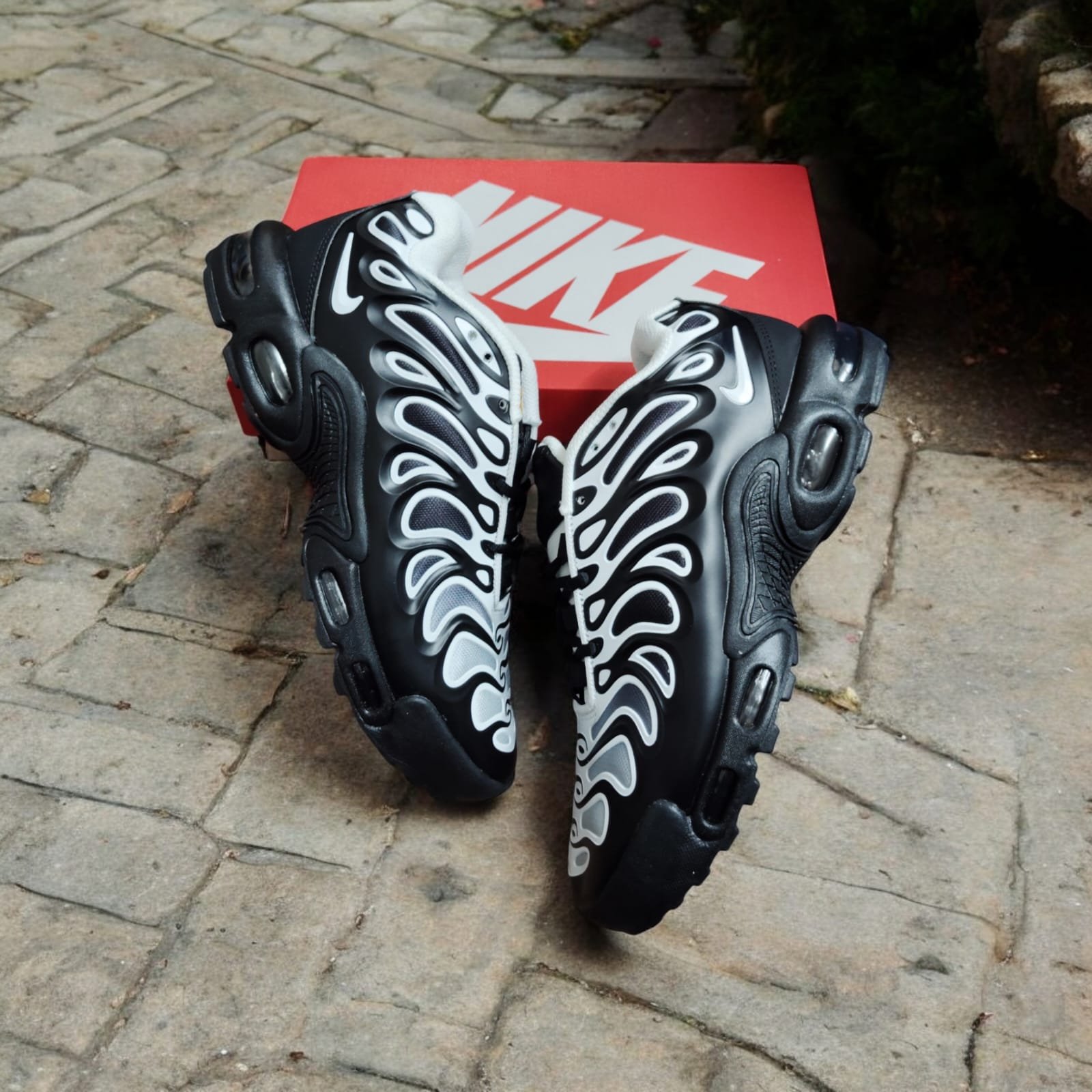 Nike Air Max Plus Drift - Image 7
